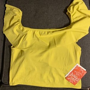 Kortni Jeane Ruffled Around Top